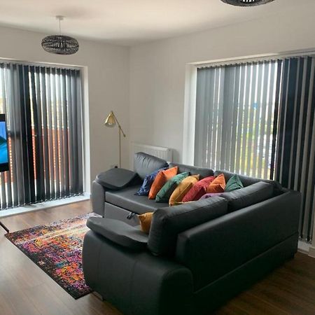 Lakeside 2 Bed Luxury Apartment No Parties No Events Early Check-In Late Check- Out Allowed Уест Търок Екстериор снимка