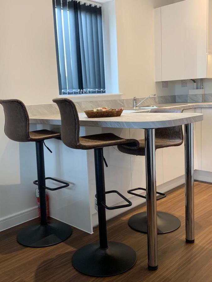 Lakeside 2 Bed Luxury Apartment No Parties No Events Early Check-In Late Check- Out Allowed Уест Търок Екстериор снимка