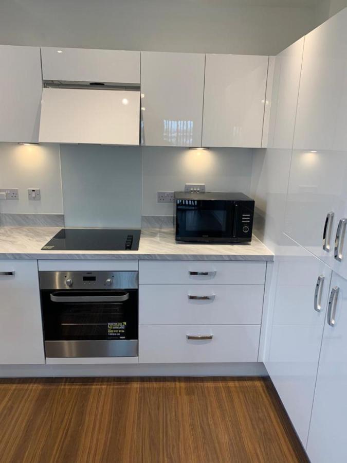 Lakeside 2 Bed Luxury Apartment No Parties No Events Early Check-In Late Check- Out Allowed Уест Търок Екстериор снимка