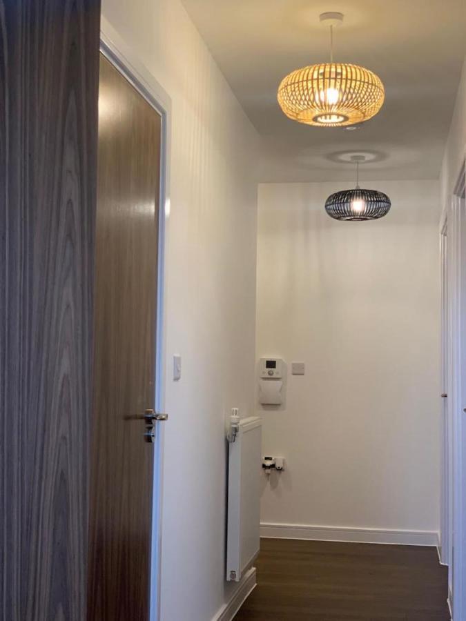 Lakeside 2 Bed Luxury Apartment No Parties No Events Early Check-In Late Check- Out Allowed Уест Търок Екстериор снимка
