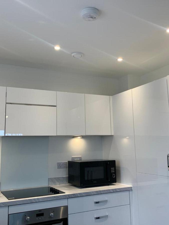 Lakeside 2 Bed Luxury Apartment No Parties No Events Early Check-In Late Check- Out Allowed Уест Търок Екстериор снимка