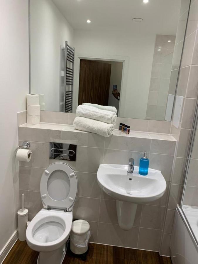 Lakeside 2 Bed Luxury Apartment No Parties No Events Early Check-In Late Check- Out Allowed Уест Търок Екстериор снимка