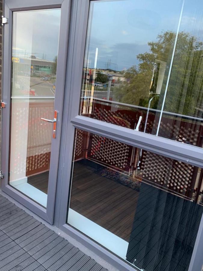 Lakeside 2 Bed Luxury Apartment No Parties No Events Early Check-In Late Check- Out Allowed Уест Търок Екстериор снимка